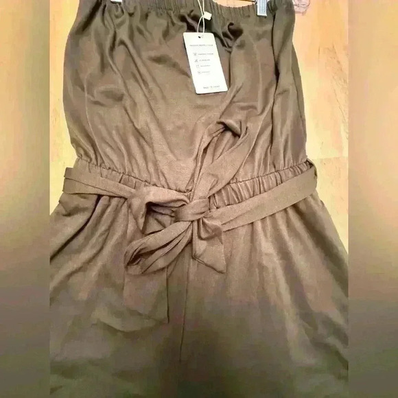 NWT ZESICA Women's 2024 Casual Off Shoulder Strapless Belted Wide Leg Romper - M - Picture 9 of 10